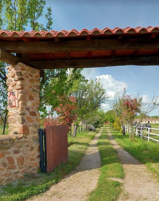 Granja De Cantarinas Ciudad-Rodrigo Esterno foto